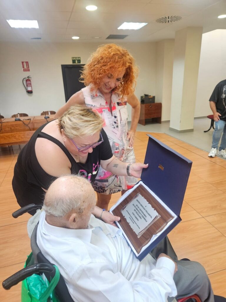 100 años benito mencias 16