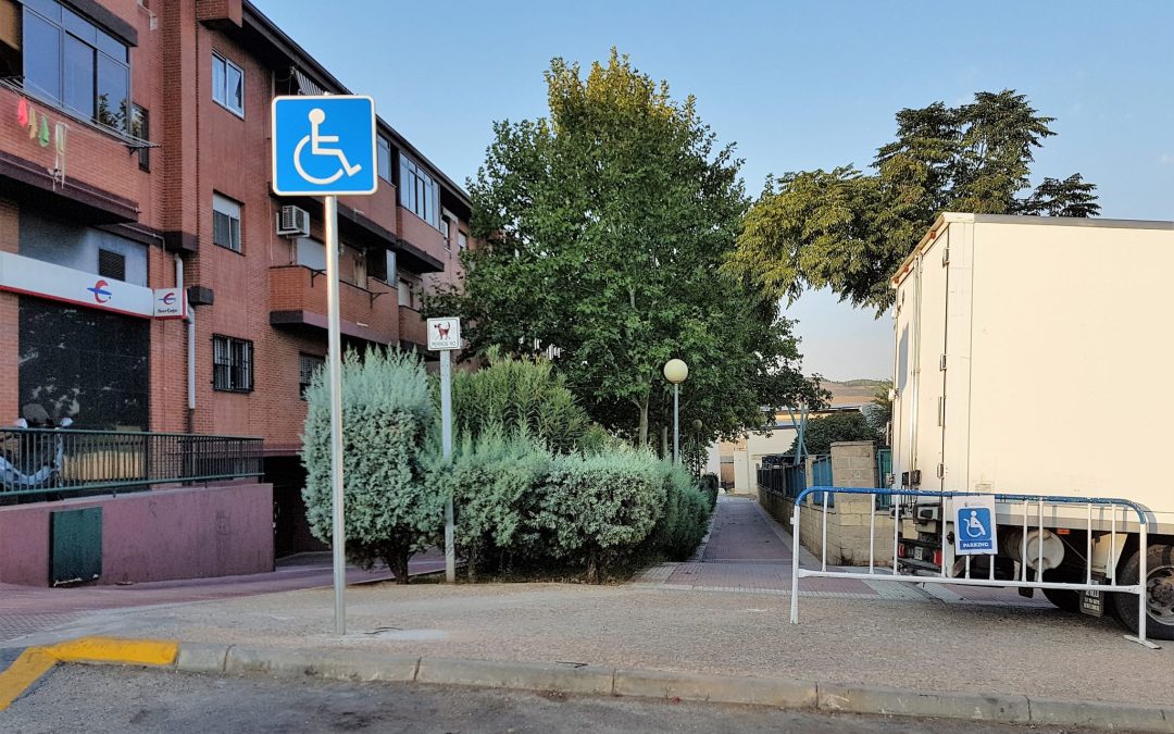Nuevas plazas de aparcamiento para personas con movilidad reducida