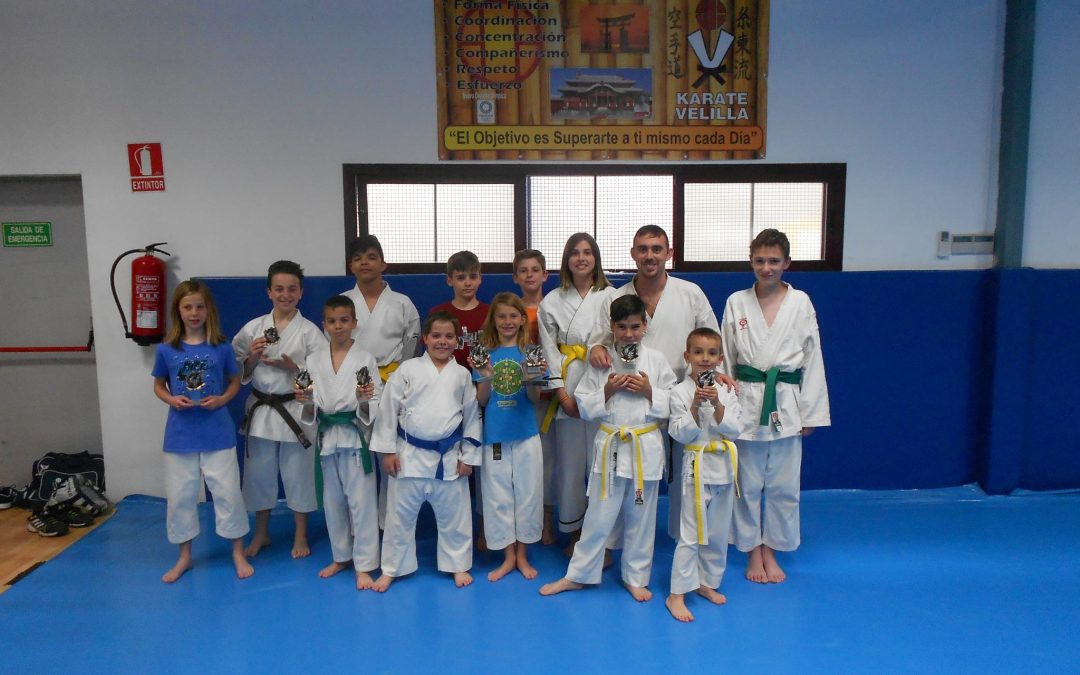 El karate velillero logra diez trofeos en el Campeonato «Villa de Mejorada»