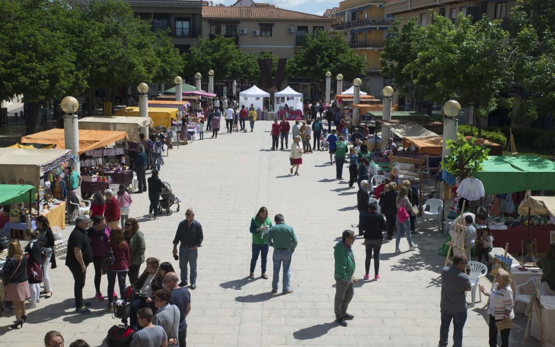 Jornada de libros y artesanía en la Feria “Encuéntrate” en Velilla