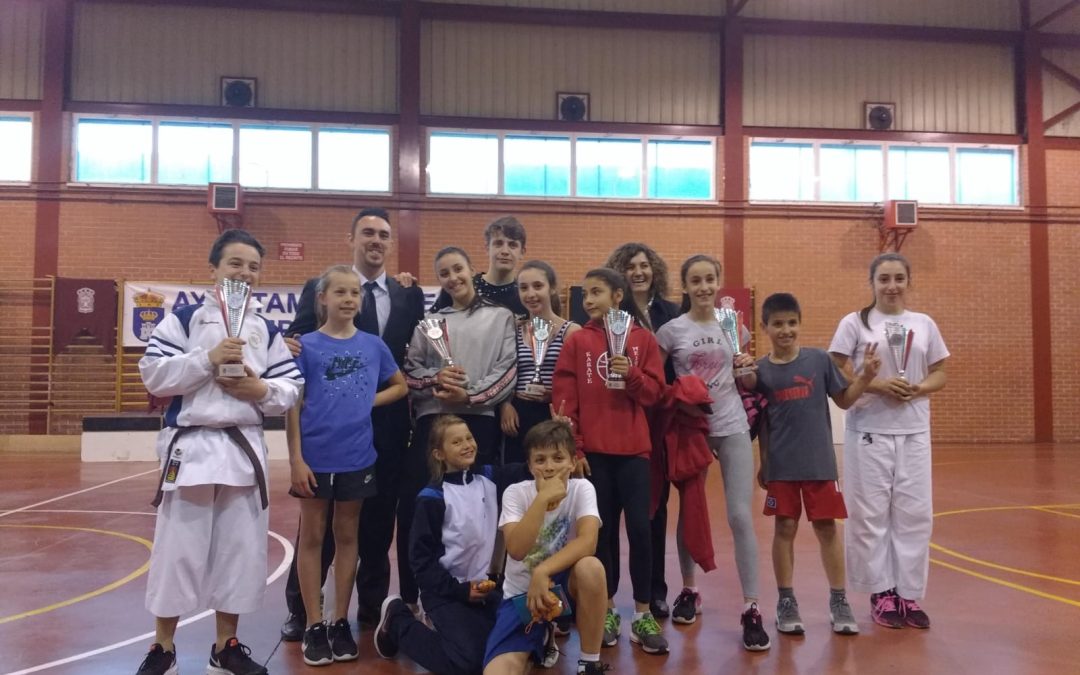 El karate velillero finaliza la temporada con nuevos triunfos