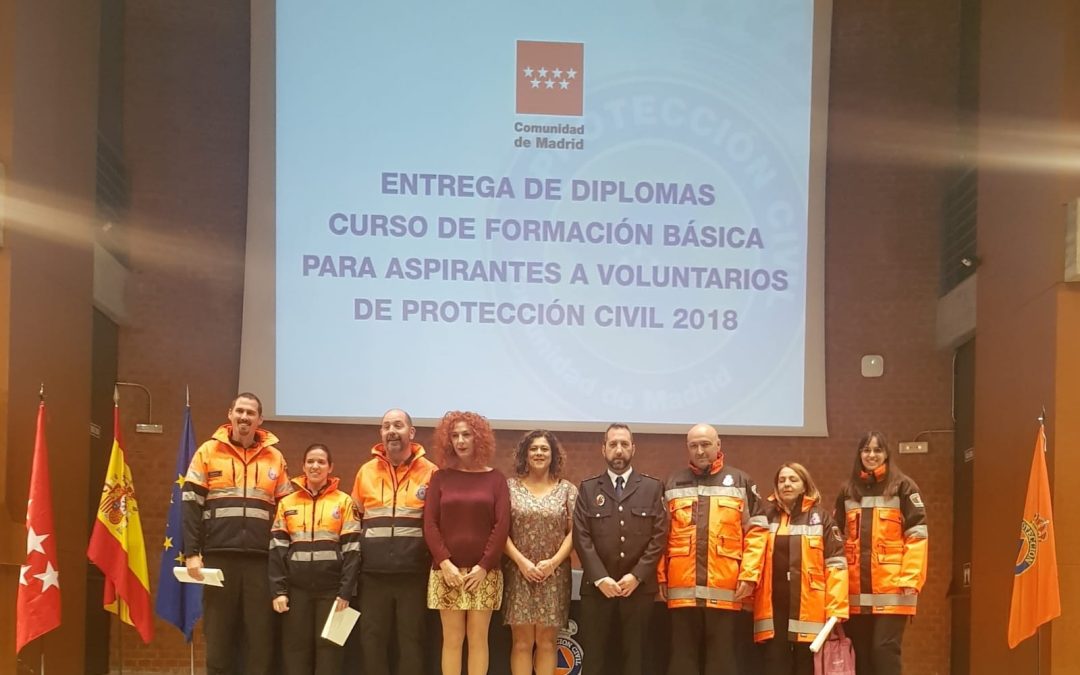 Seis alumnos de la Agrupación Protección Civil Velilla recibieron los diplomas como nuevos voluntarios