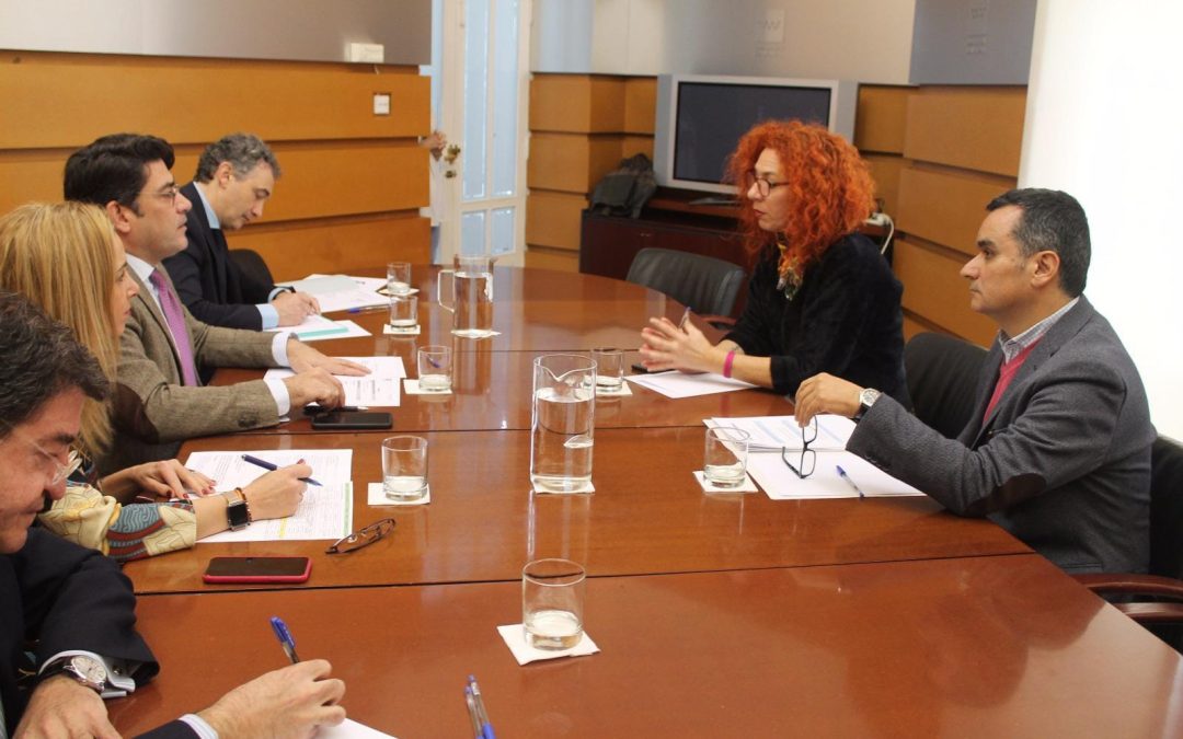 La Alcaldesa y el Concejal de Urbanismo valoran positivamente la reunión con el Consejero de Administración Local
