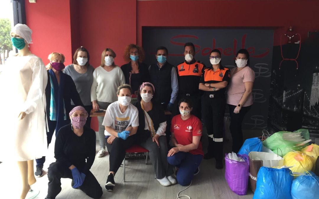 La confección de mascarillas de tela, otra gran iniciativa de los velilleros y velilleras