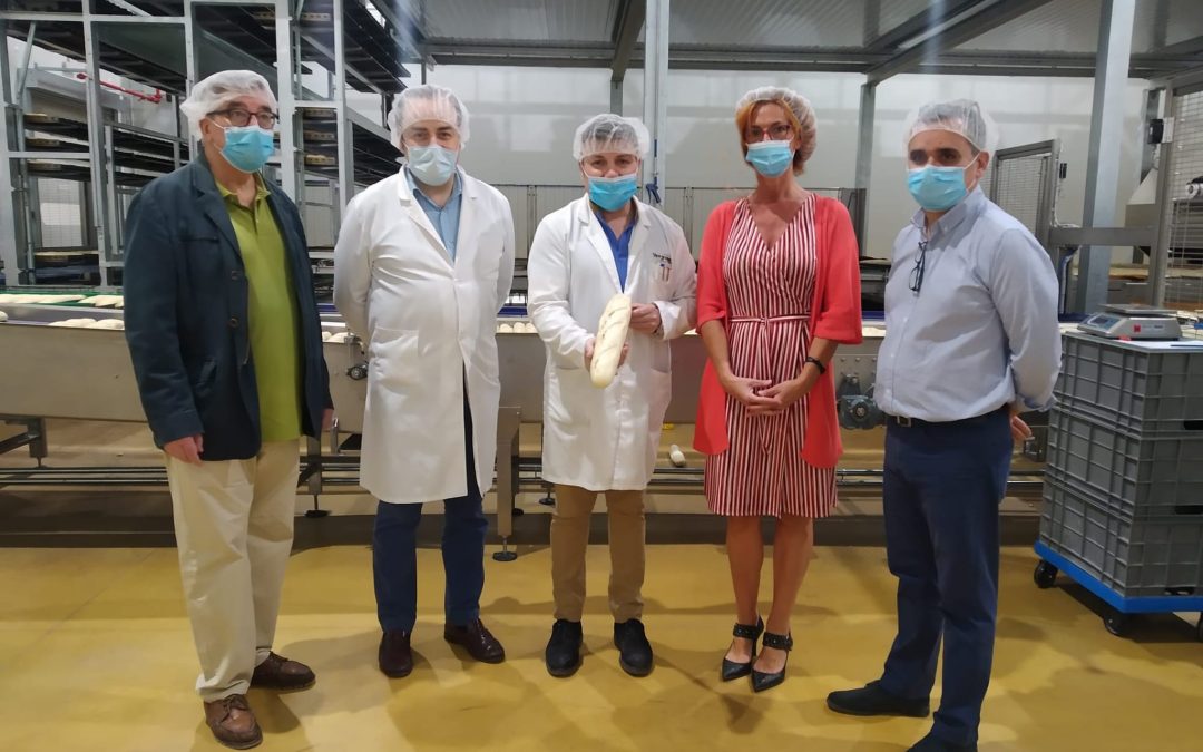 La Alcaldesa y el Concejal de Ordenación del Territorio, visitan las instalaciones de la empresa Madripan