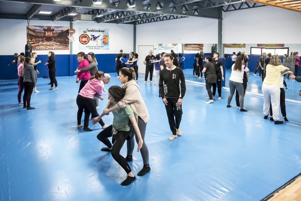 20240309 taller defensa personal (63)