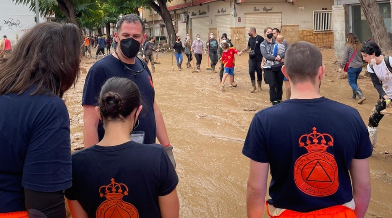 Un nuevo grupo de voluntarios de Protección Civil Velilla se une a la dotación que se encuentra en Paiporta