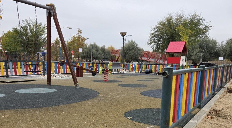 20251113 toldos nicosia web|20251113 toldos parque nicosia (2)|20251113 toldos parque nicosia (3)