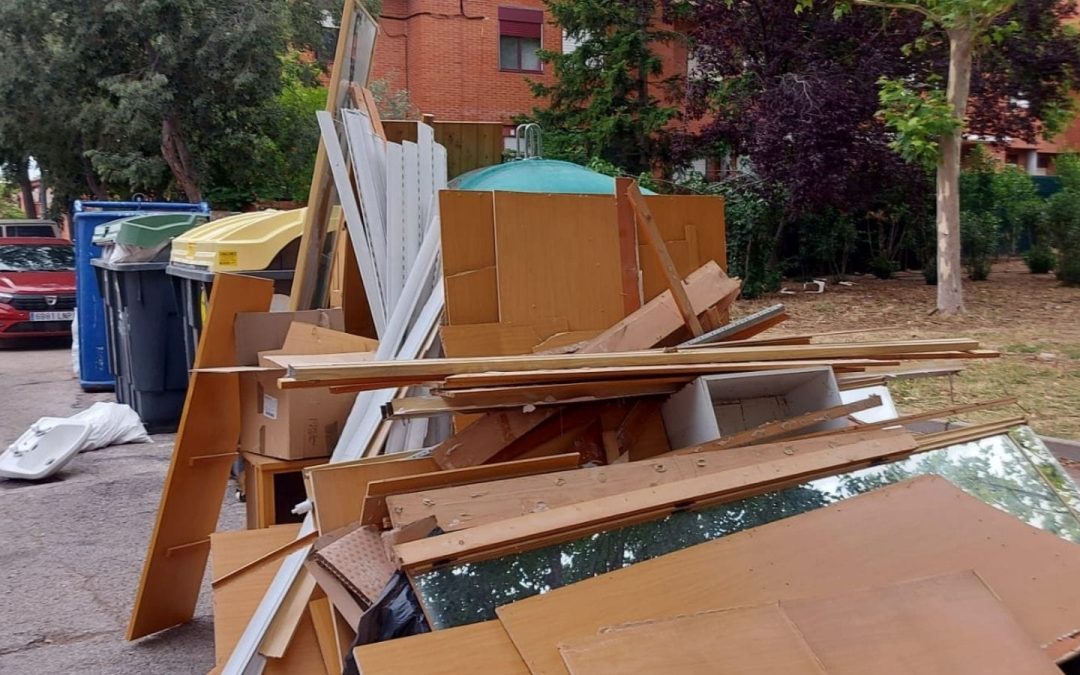 Llamamiento a los vecinos y vecinas de Velilla solicitando su colaboración con los servicios de limpieza