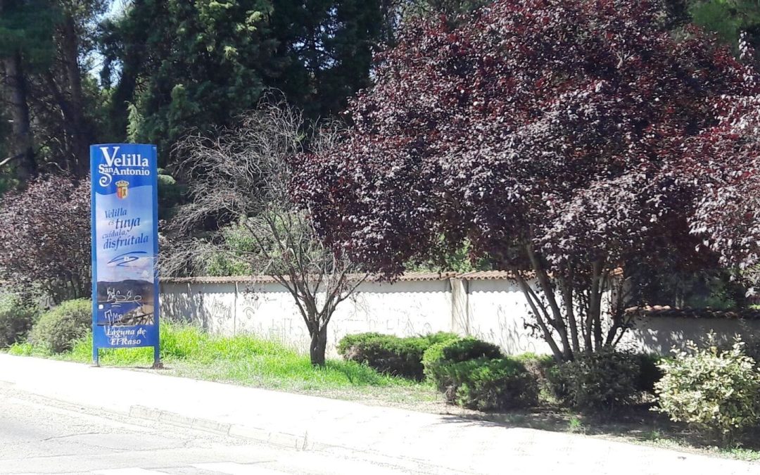 Cambio de ubicación del panel informativo de la entrada de Velilla