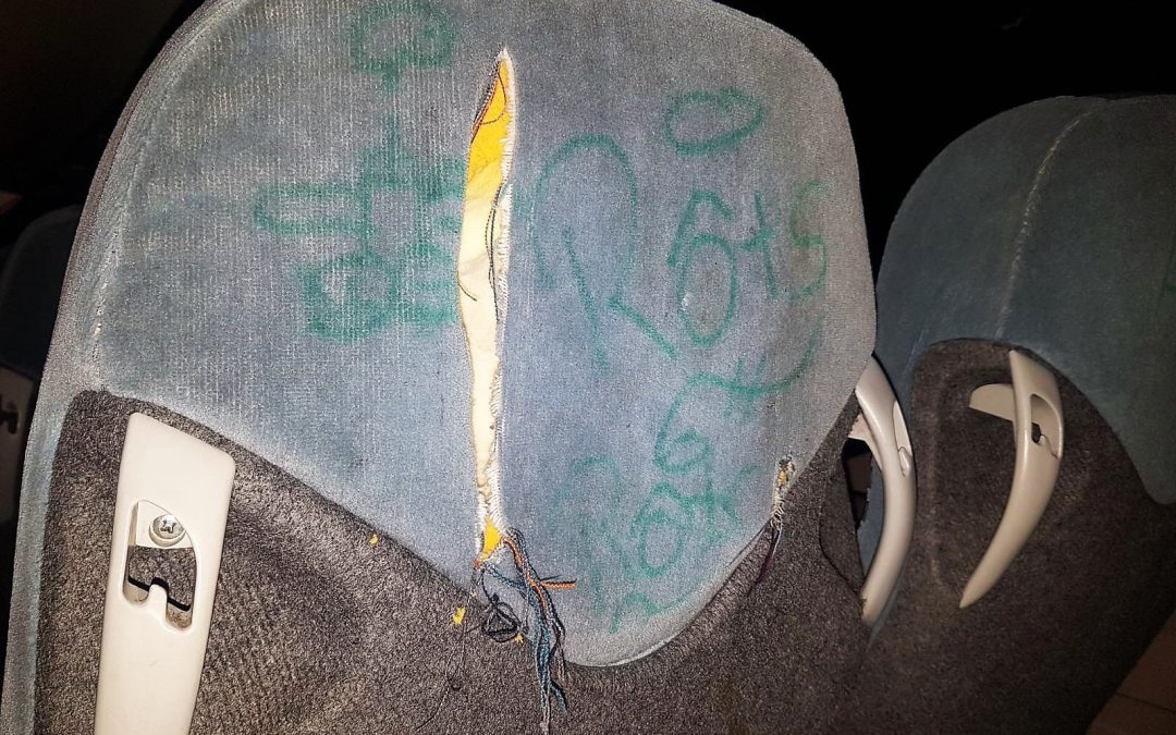Nuevos destrozos en el autobús Velilla-H2o