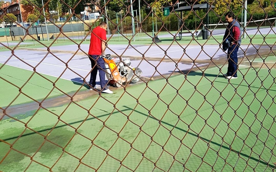 Comienzan las obras de reparación de las pistas de tenis de las IDM